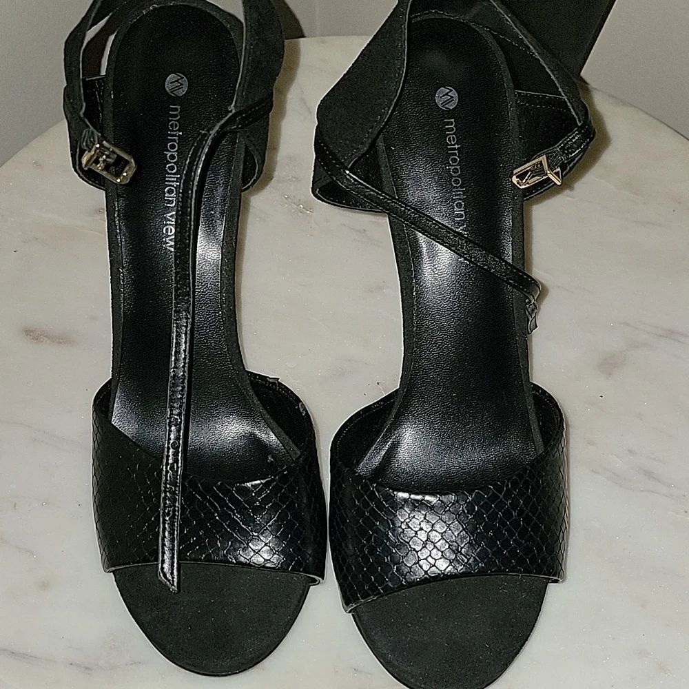 Black Women's Sandals